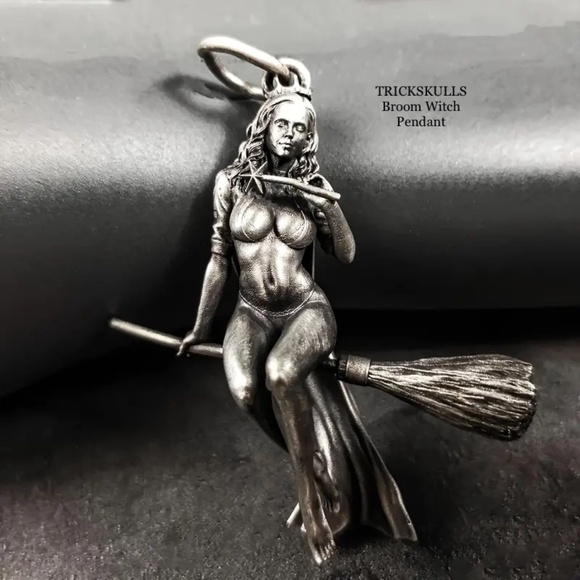 Witch on a Broom Magic Wand Sexy Wiccan Crown Princess + 60 cm Oval Link Chain - Picture 3 of 6